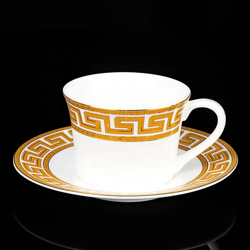 Bone china tableware set modern European-style glazed ceramic bowls and plates high-end hotel 11 gift box processing spot