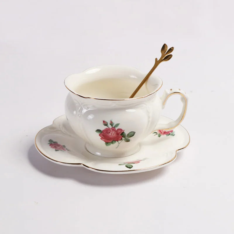 Low priced European rose patterned porcelain tea sets and cups