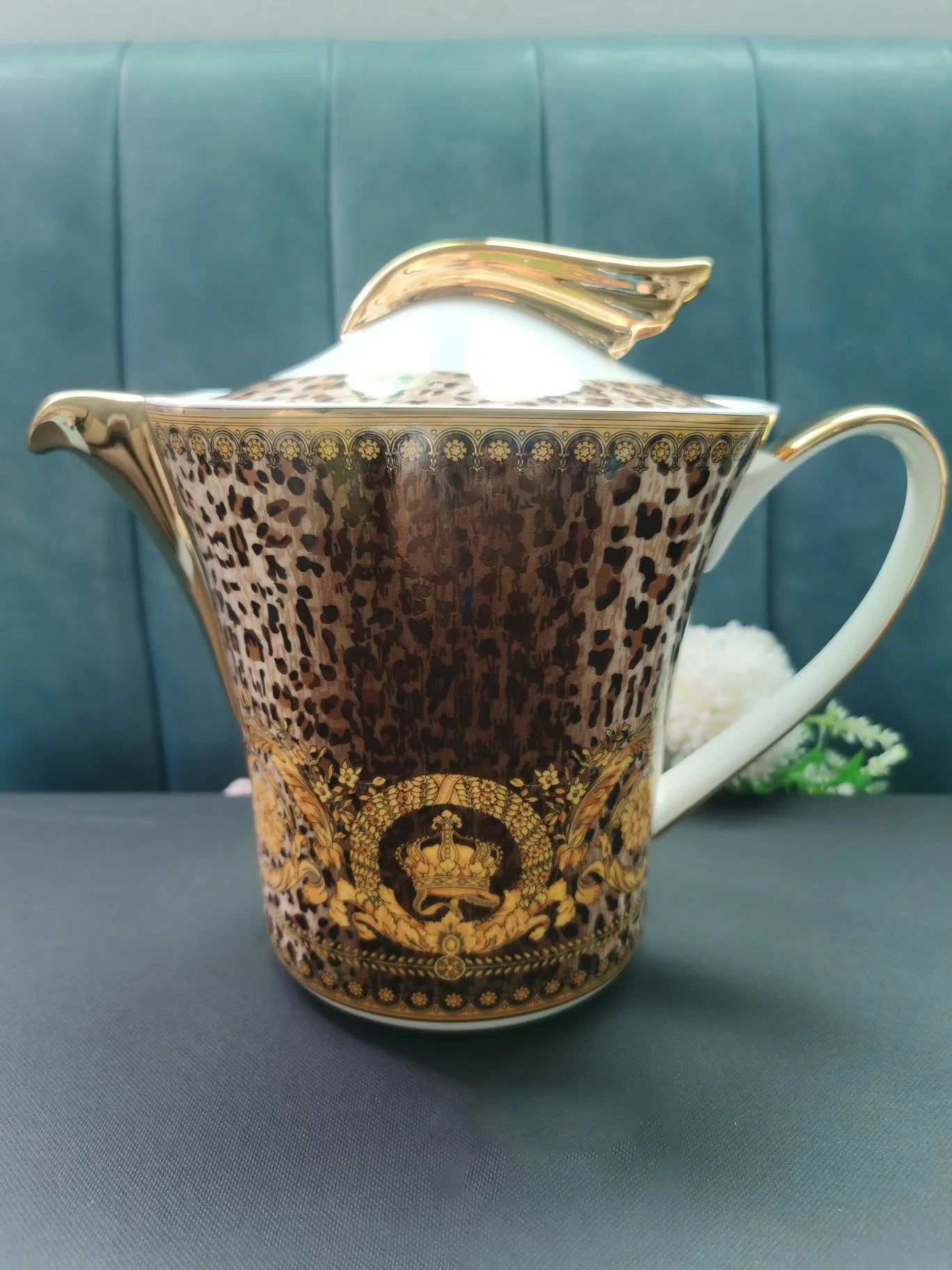 Factory wholesale luxury 15pcs black and gold leopard pattern tea set bone china coffee cup