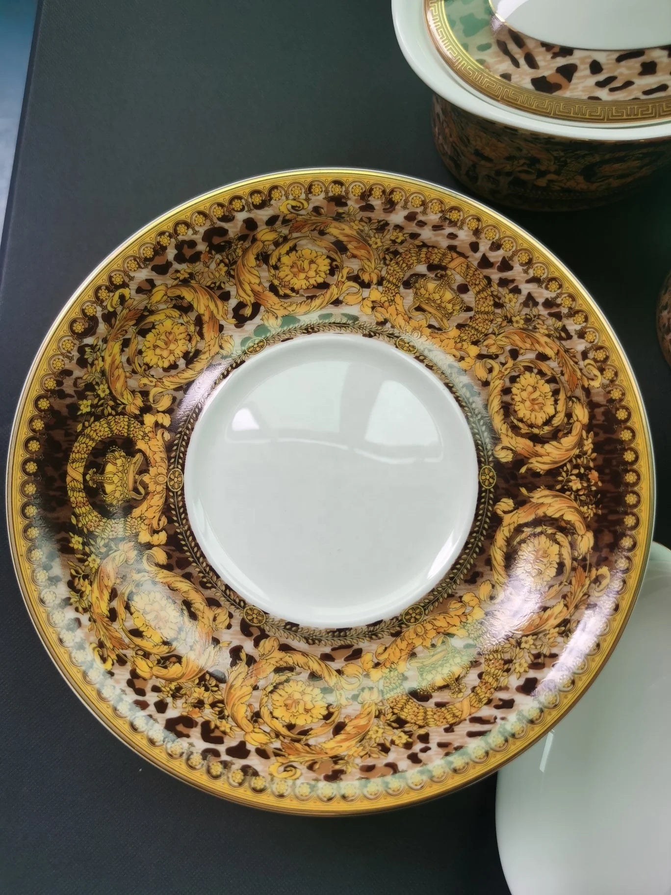 Factory wholesale luxury 15pcs black and gold leopard pattern tea set bone china coffee cup